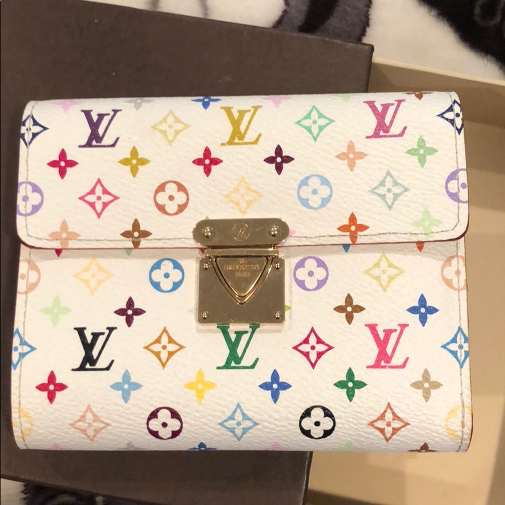 Super cute Louis Vuitton wallet